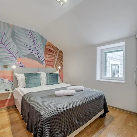 Versi & Note Luxury Gæstehus Split