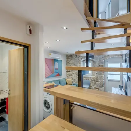 Versi & Note Luxury 4* سبليت